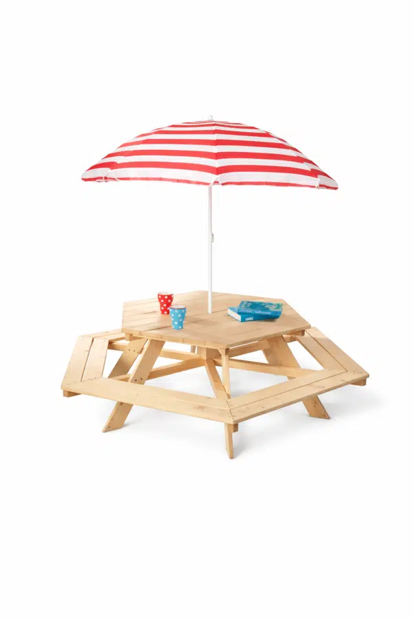Pinolino Nicki 6-kantet børne picnicbord i massivt træ med bænke og parasol til haven