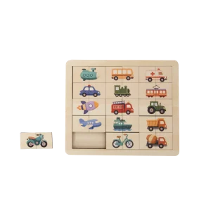 Parpuslespil med køretøjer i træ med motorcyklens to brikker ved siden af rammen
